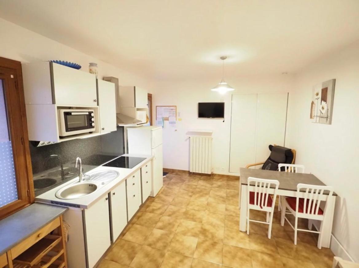 Studio Meuble Avec Terrasse Gréoux-les-Bains Eksteriør billede