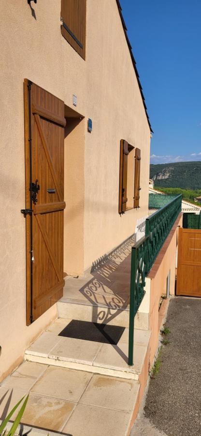 Studio Meuble Avec Terrasse Gréoux-les-Bains Eksteriør billede